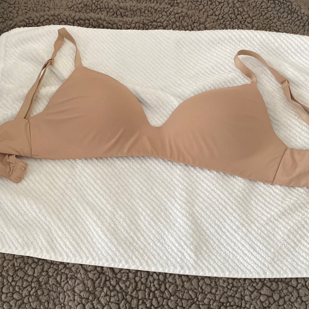 VS T-Shirt Lightly Lined Wireless Bra